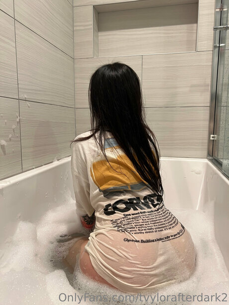 Nhiafterdark2 pornstar naked pics