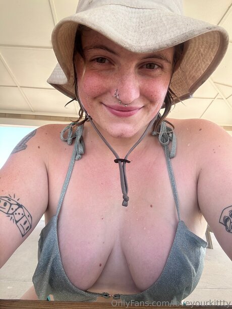 Loveyourkittty star du porno érotique images