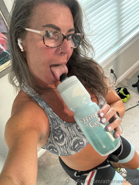 Athenawest25 modèle artistique archive