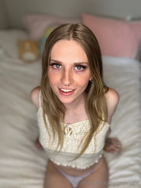 Paigewright estrella porno caliente fotos