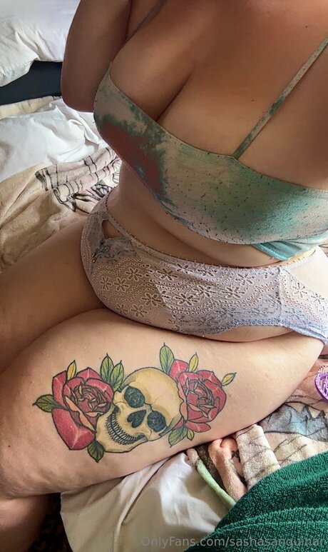 Sashasanguinar modèle exclusif photos