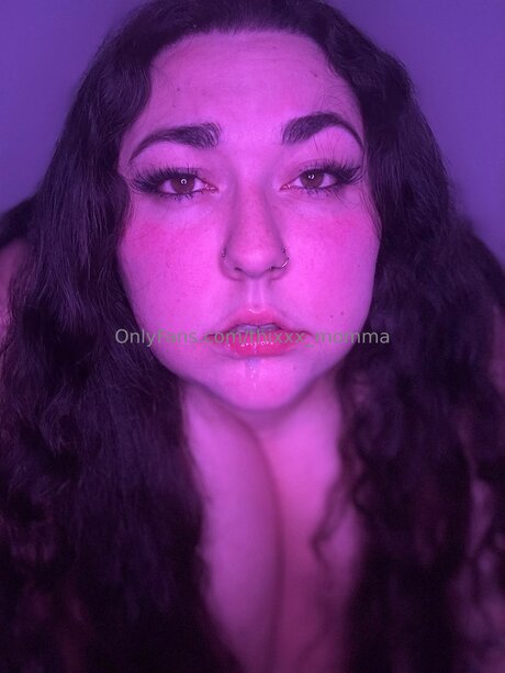 Thixxx Momma modèle parfait des photos