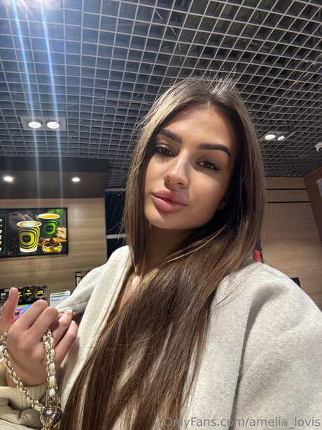 Amelia Lovis actriz perfecta imagen