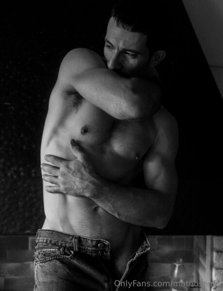 Mateospina modelo adulto archivo