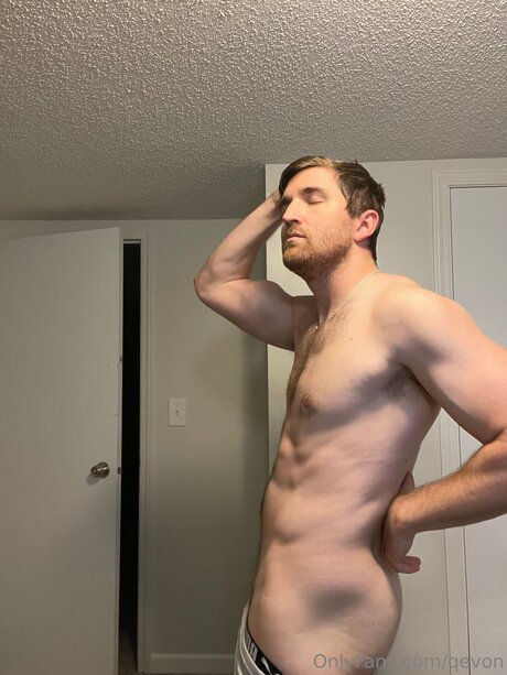 Qevon actriz porno galería