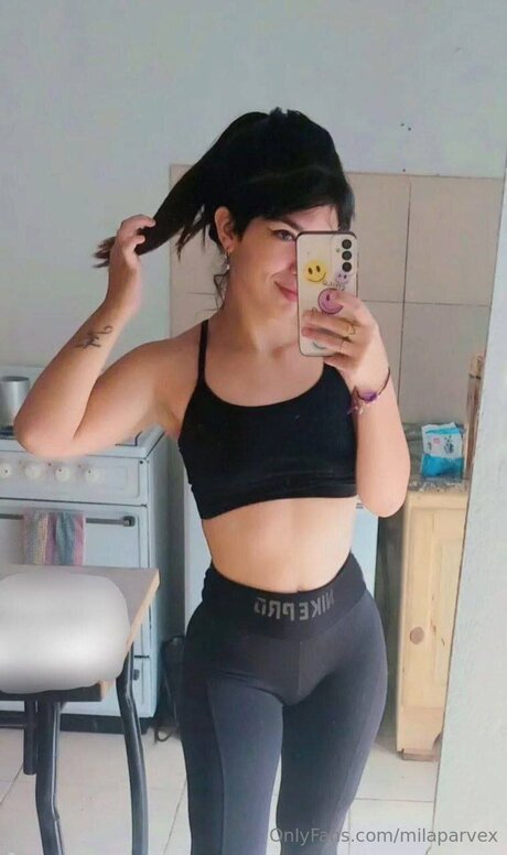 Milaparvex naked pornstar picture