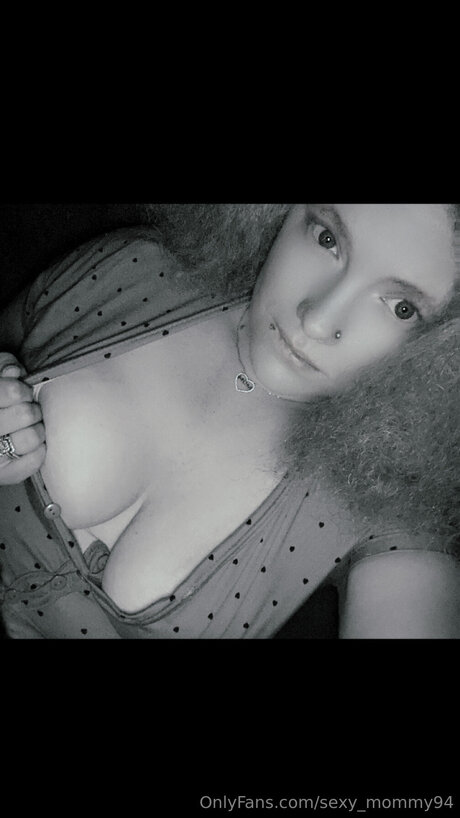 Sexy Mommy94 modèle archive