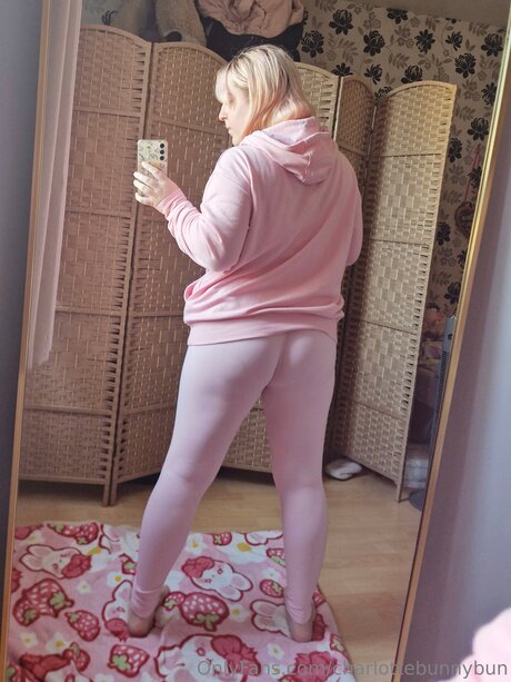 Charlottebunnybun actrice libre galeries