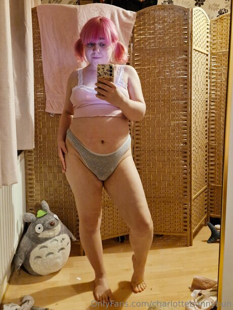 Charlottebunnybun actrice de nus image