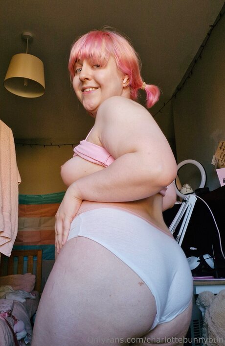 Charlottebunnybun star du porno de haute qualité photos