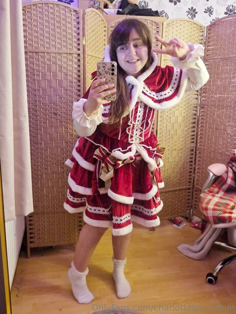 Charlottebunnybun actrice érotique galeries