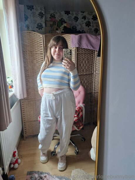 Charlottebunnybun modèle exclusif photo