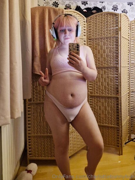 Charlottebunnybun estrella fotos