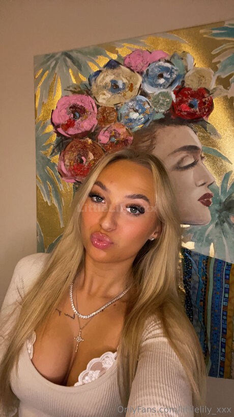 Littlelily Xxx actrice de nus image