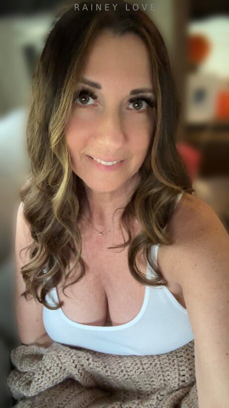 Raineylovesyou buena actriz imagen