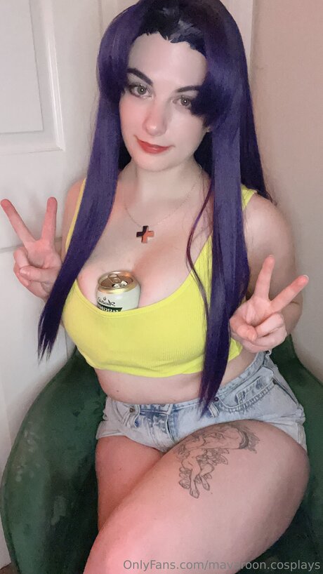Mavarooniee pornstar xxx images