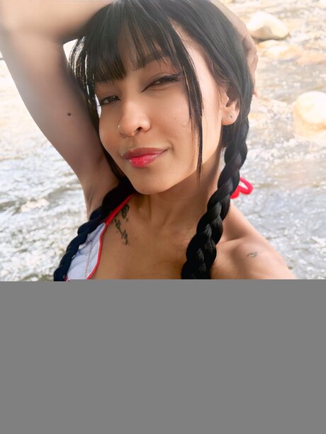 Smilewithsadie erotic actress img