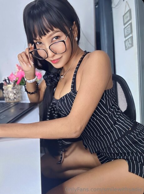 Smilewithsadie estrella porno atractiva imagen