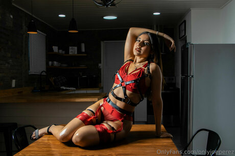 Illsocietymagazine estrella porno erótica galería