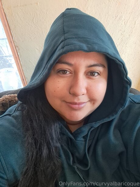 Curvyalbaricoque estrella erótica imágenes