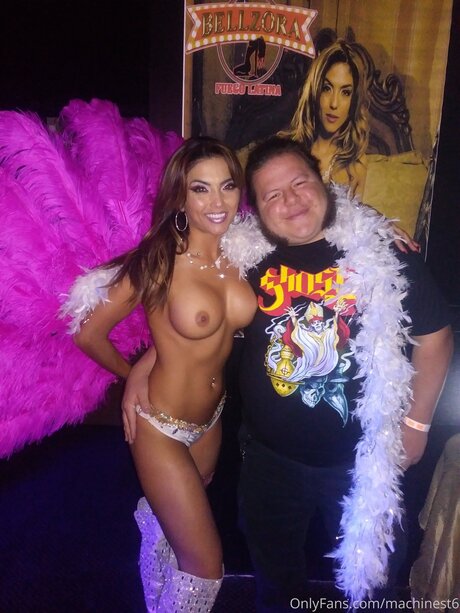 Machinest6 star érotique images