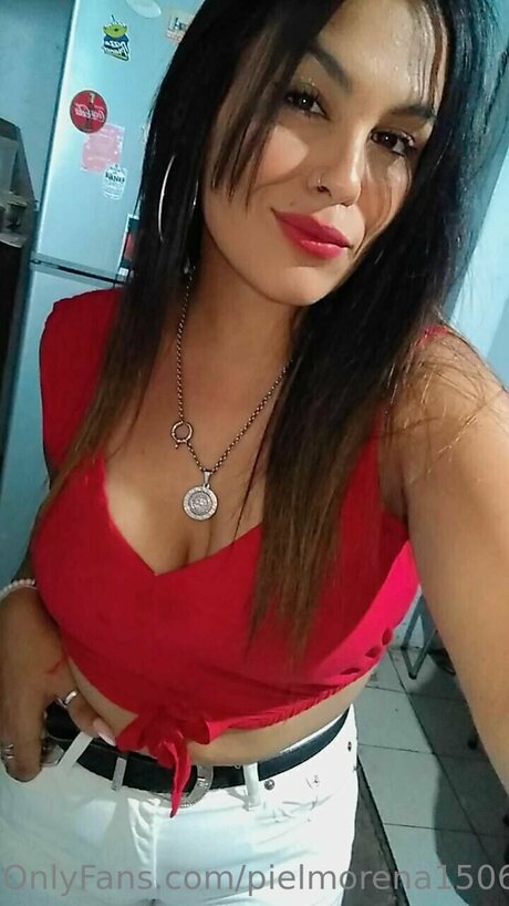 Pielmorena1506 actriz caliente archivo