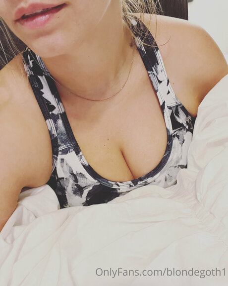 Blondegoth1 nudes model image