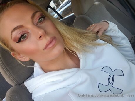 Kissablekink Freee xxx estrella porno imagen