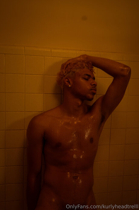 Kurlyheadtrelll actrice xxx photos