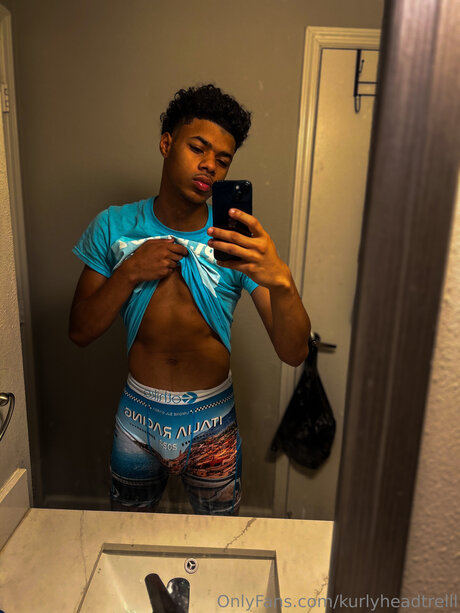 Kurlyheadtrelll pornstar hot photo