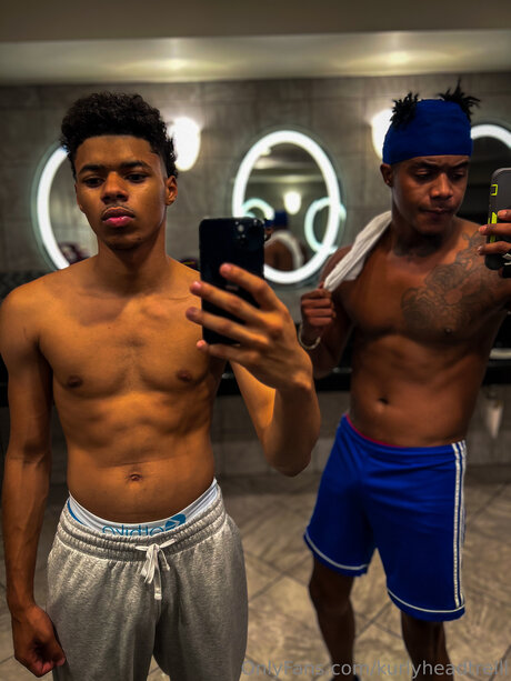 Kurlyheadtrelll actrice nue photos