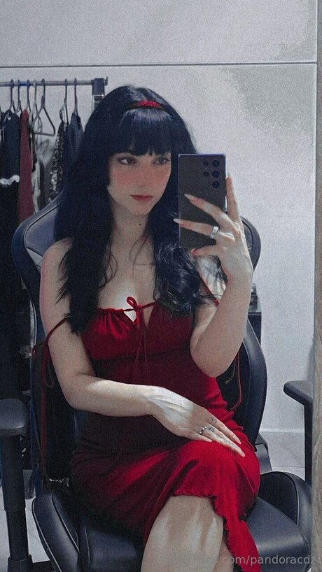 Pandoracdz buen modelo imagen