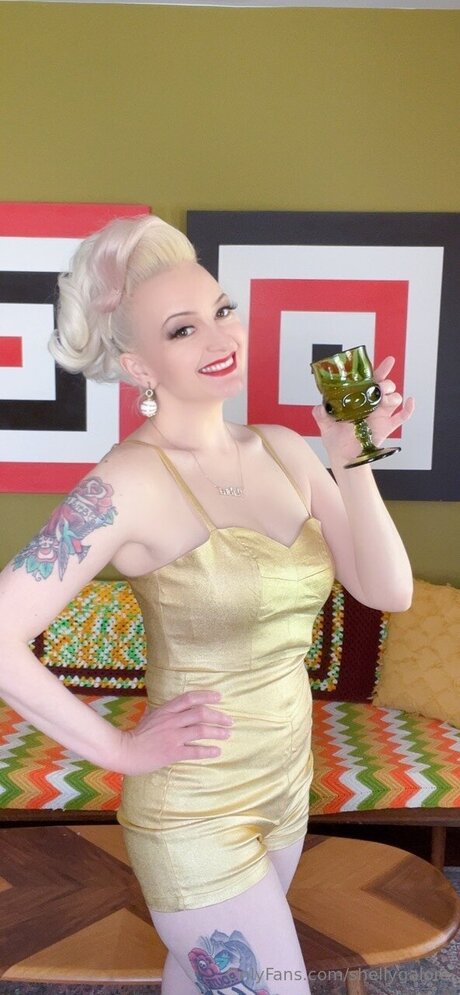 Shellygalore nus de stars du porno galerie