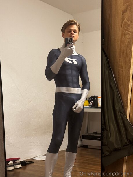 Dilanyn actriz atractiva galería