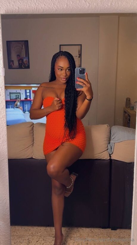 Ebonatina sexe de star du porno archive