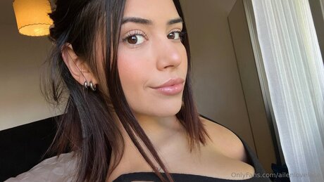 Ailenlovelace naked star pics