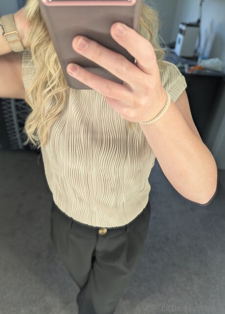 Littlemuscles3 nus étoiles galeries