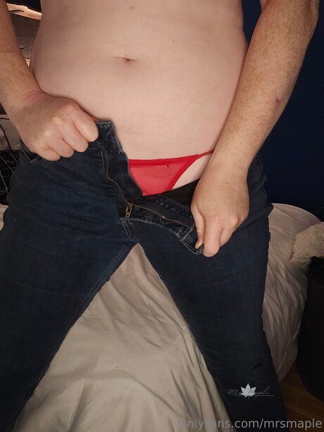 Mrsmaple model nude pics