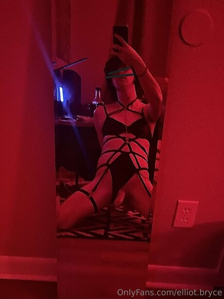 Elliot Bryce actriz libre recopilación