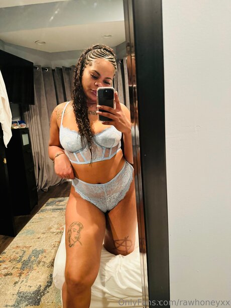 Rawhoneyxx nudes pornstar photo