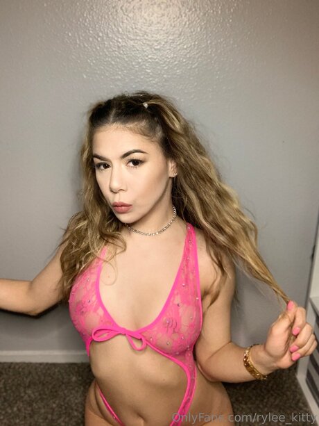 Rylee Kitty star adult pic
