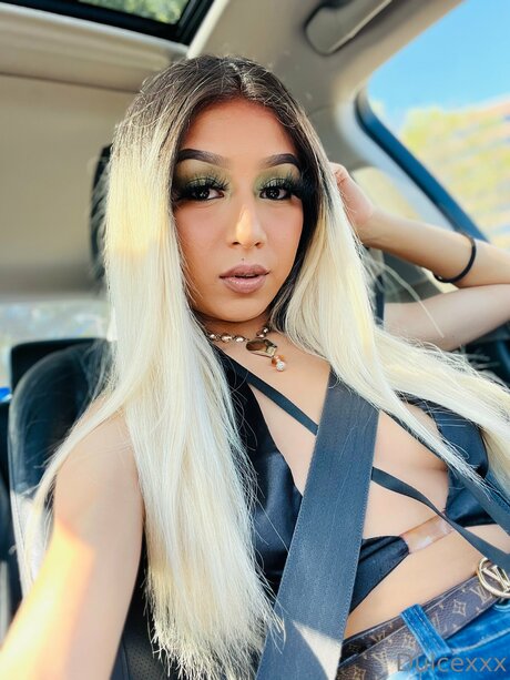 Latinabarbie96 linda estrella galerías