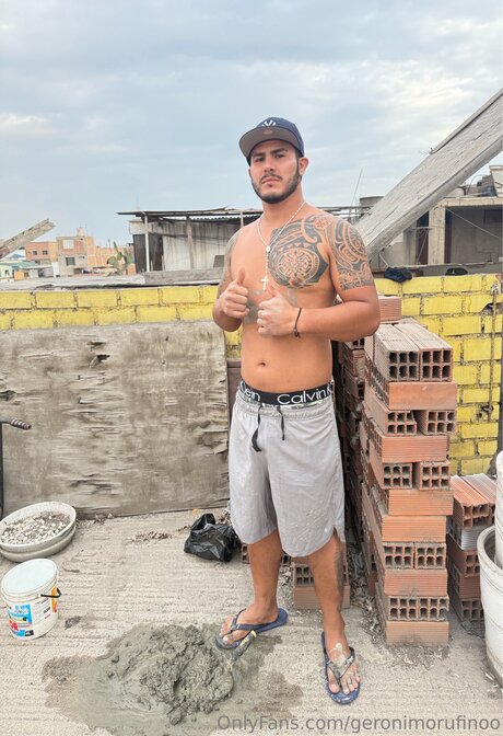 Geronimorufinoo estrella porno atractiva fotos