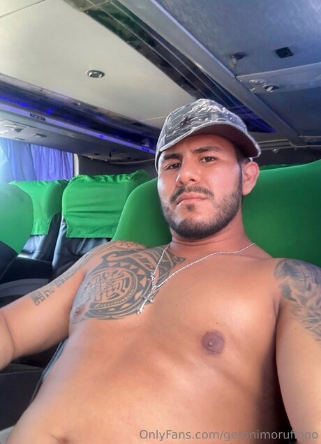 Geronimorufinoo étoile nue photo