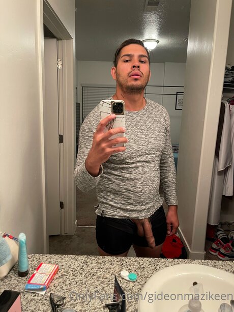 Gideonmazikeen modelo libre foto