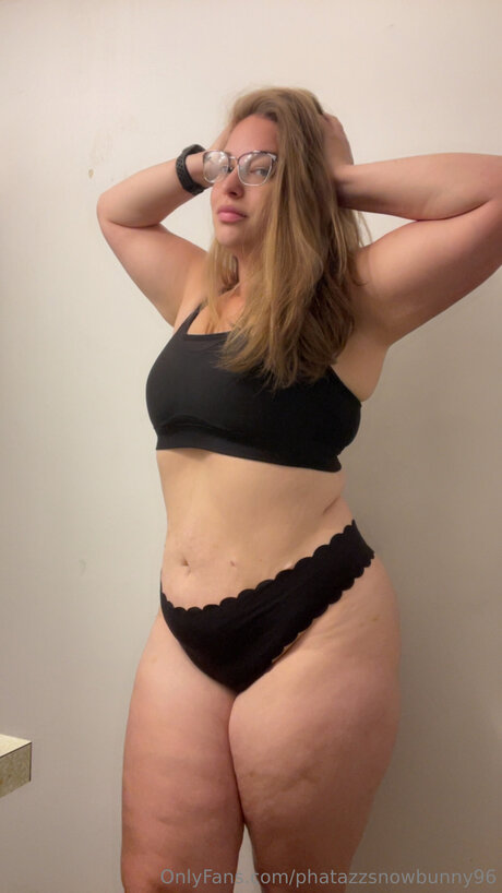 Phatazzsnowbunny96 desnudos de modelos foto