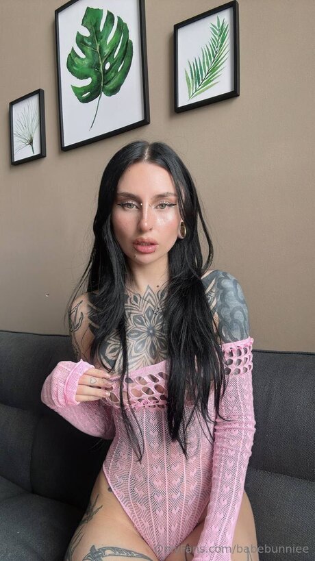 Babebunniee modelo desnuda archivo