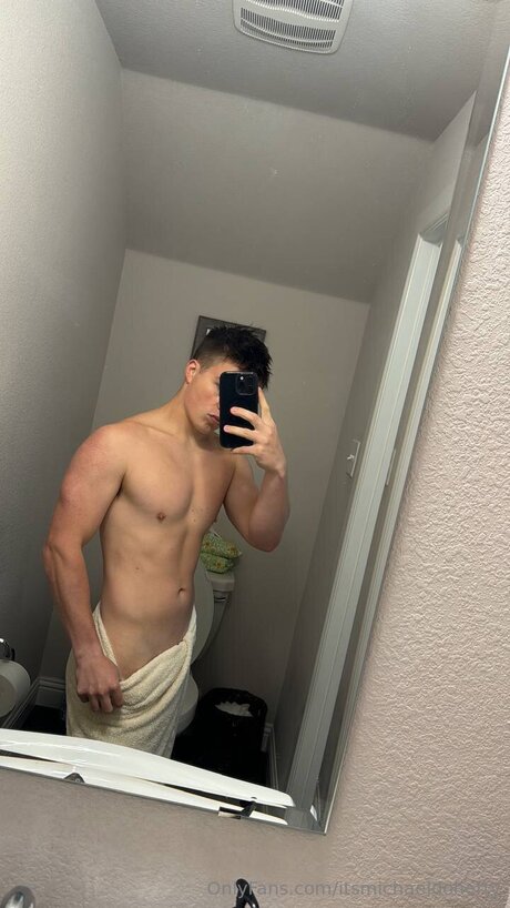 Itsmichaeldoherty model naked image