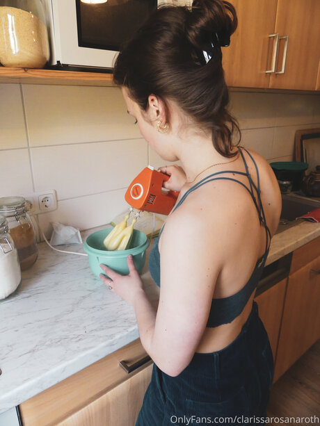 Clarissarosanaroth modèle nu photos