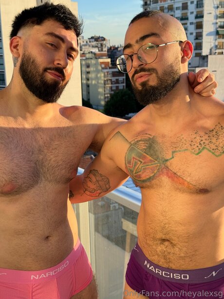 Heyalexsg hermosa modelo archivo